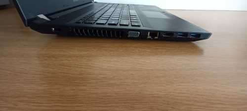 ****Core i3/4 Gig Ram/1 TB Very Good Condition Lenovo E50 Laptop****