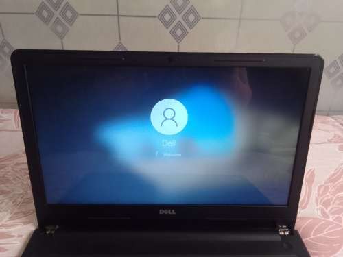 7TH Gen Core i5/8 Gig Ram/ 500 Gig HDD Dell 3567 Laptop