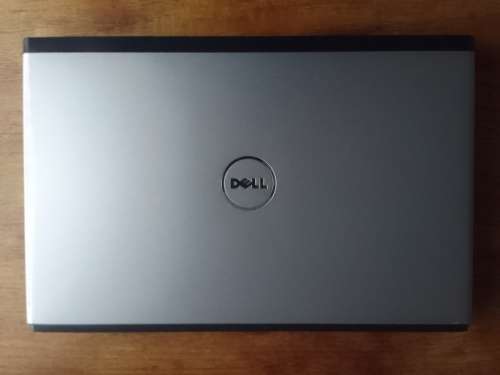 ***Prestine*** Core i5/6 Gig Ram/ 750 Gig HHD Dell 3500 Backlit Keyboard***Excellent Battery***
