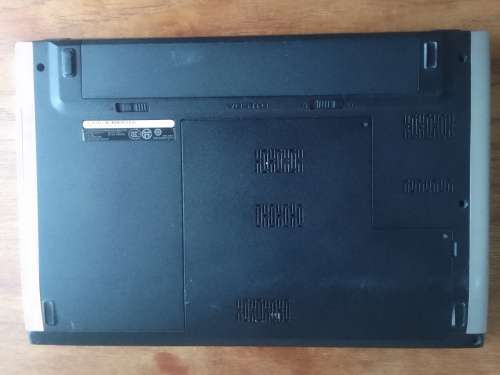 ***Prestine*** Core i5/6 Gig Ram/ 750 Gig HHD Dell 3500 Backlit Keyboard***Excellent Battery***