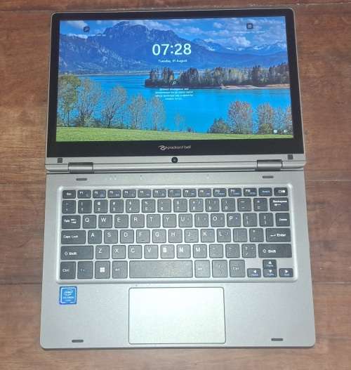 (RETAIL VALUE R4999) 2-1 Packard Bell Monaco Flex 11.6-inch Celeron N3350 Laptop