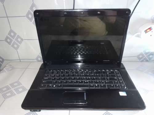 Entry Level HP Compaq 610 Laptop - Operates Perfect --- ONLY NEEDS A NEW SCREEN!