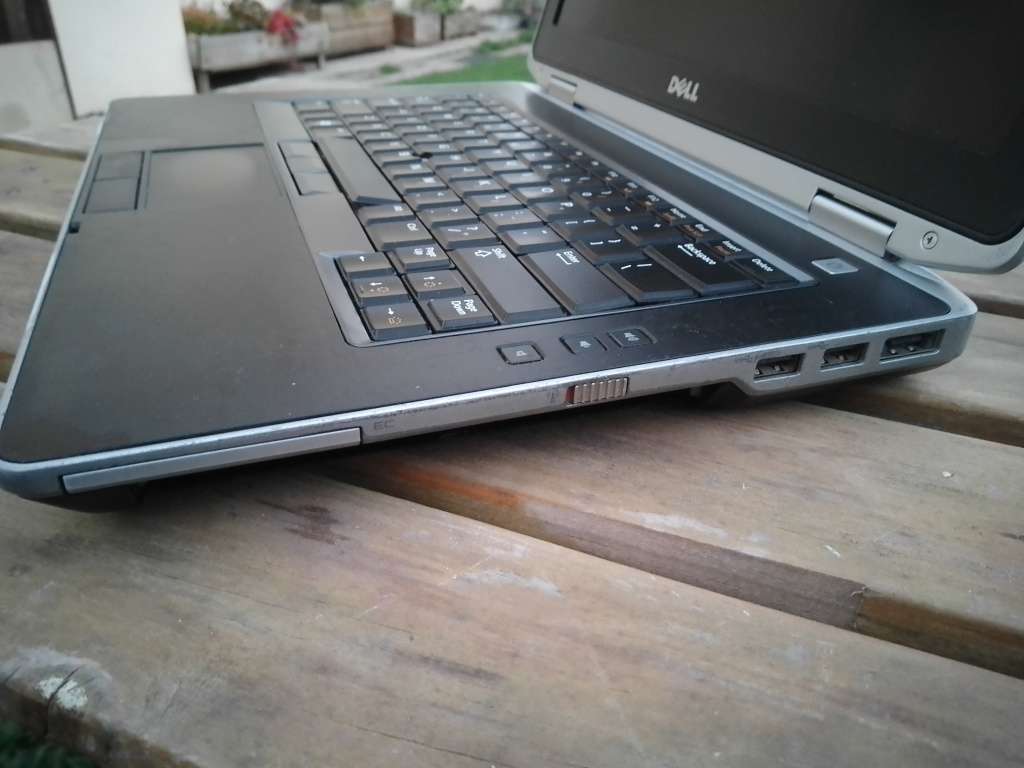 DELL Latitude E6430 - Core i7|8 Gig Ram|320 GIG HDD|Nvidia NVS 5200 GPU Laptop.
