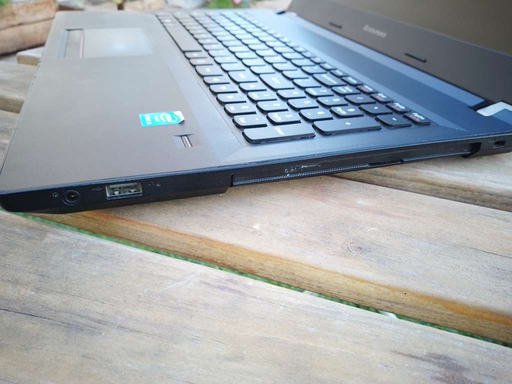 Lenovo E50-70| Core i3 CPU| 4 Gig Ram| 500 Gig HDD| Intel HD GPU| Windows 10