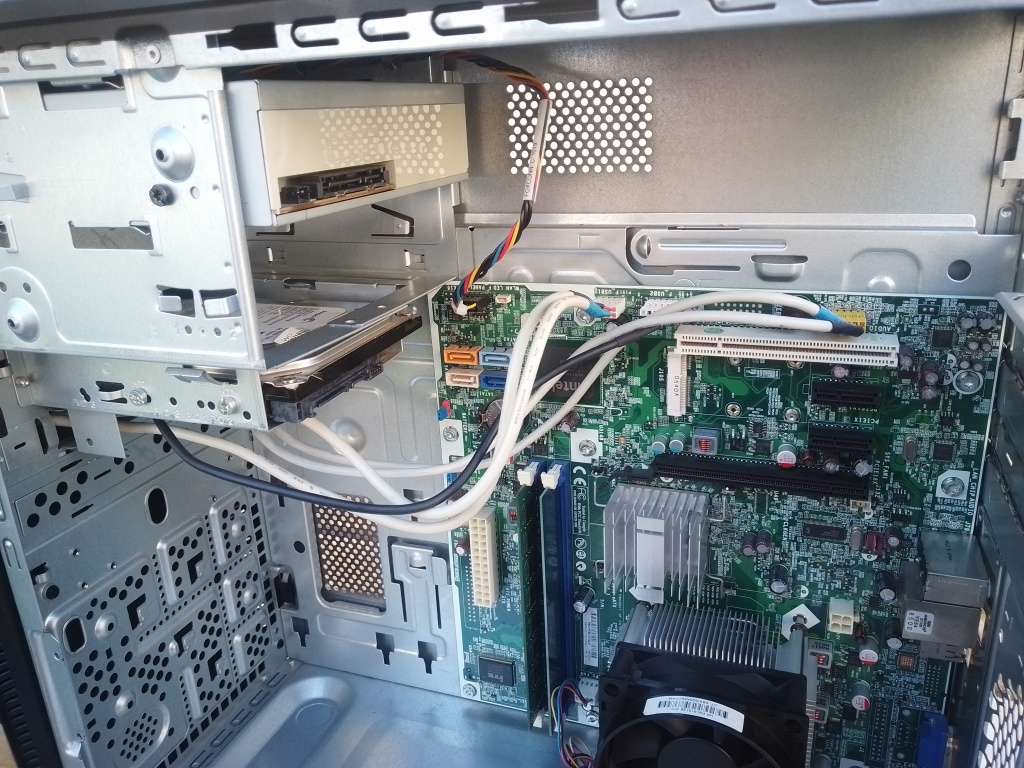 SUPER CLEAN ORIGINAL HP 500B MT DESKTOP COMPUTER - OPERATES VERY WELL