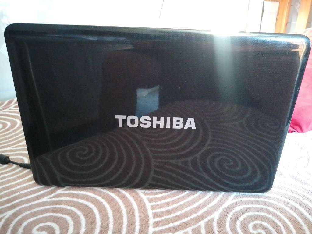 CORE i5 CPU/2 Gig Ram/500 Gig HDD --- TOSHIBA L650 LAPTOP
