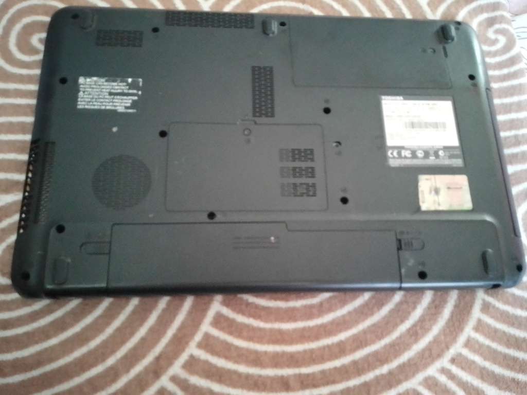 CORE i5 CPU/2 Gig Ram/500 Gig HDD --- TOSHIBA L650 LAPTOP