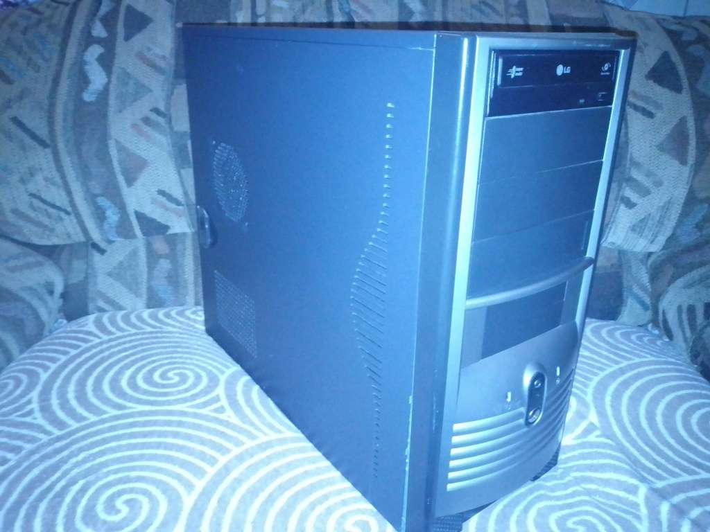 Desktop Computer (MSI) + Wireless Keyboard & Mouse