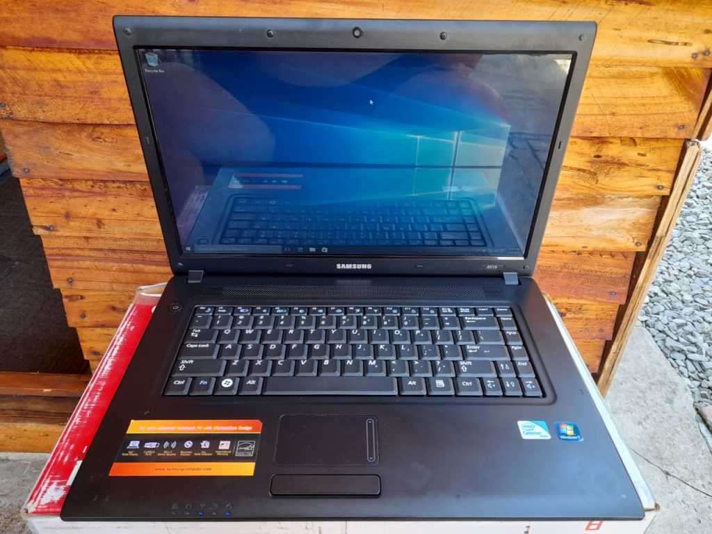 MINT! Samsung R519 Laptop With Good Battery.