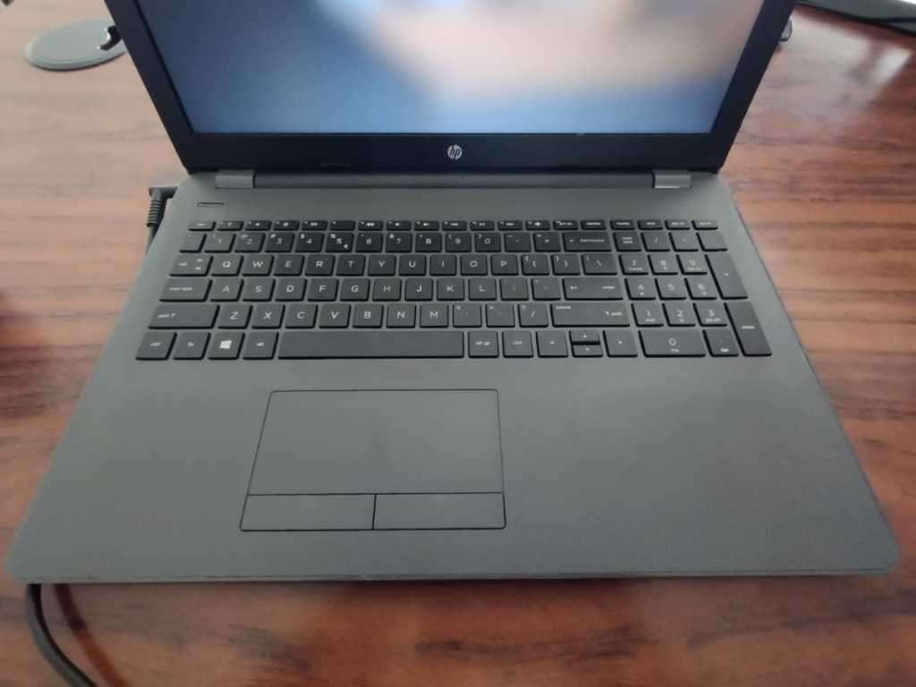 HP G250 G6 - 120 GIG SSD,4 GIG RAM, CORE i3 6006U CPU, INTEL 520 HD GFX -- BRAND NEW BATTERY