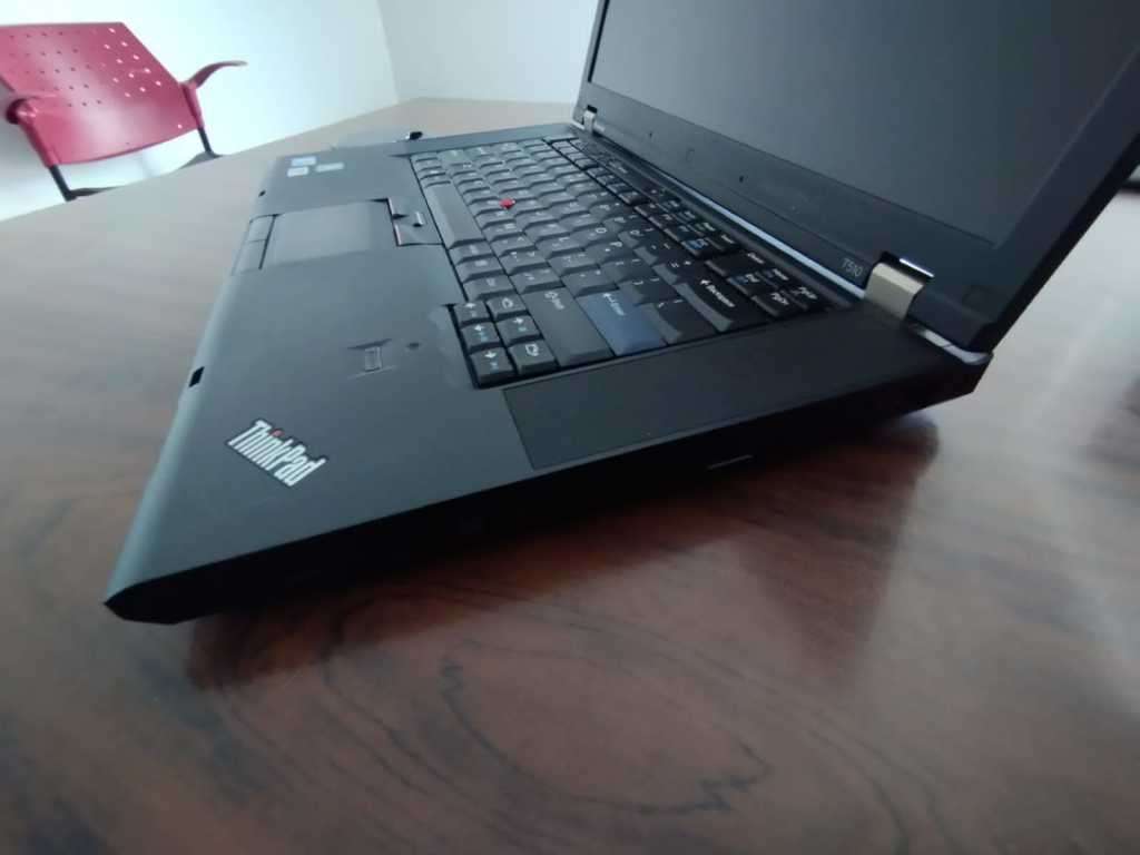LENOVO T510 -- CORE i7 CPU, 8 GIG RAM,1TB HDD - BRAND NEW BATTERY INSTALLED.