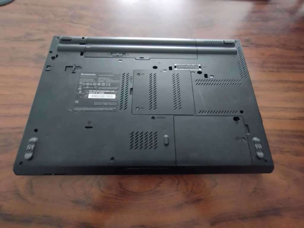 LENOVO T510 -- CORE i7 CPU, 8 GIG RAM,1TB HDD - BRAND NEW BATTERY INSTALLED.