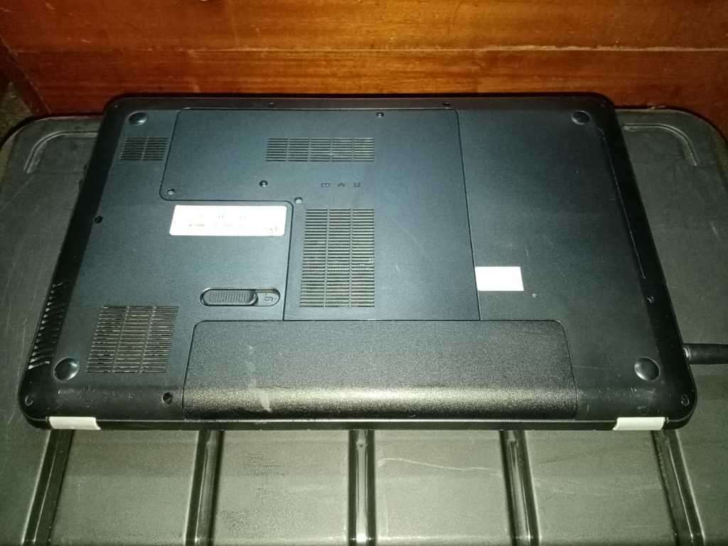 HP Pavilion G6 - i3 CPU/4 Gig Ram/ 500 Gig LAPTOP