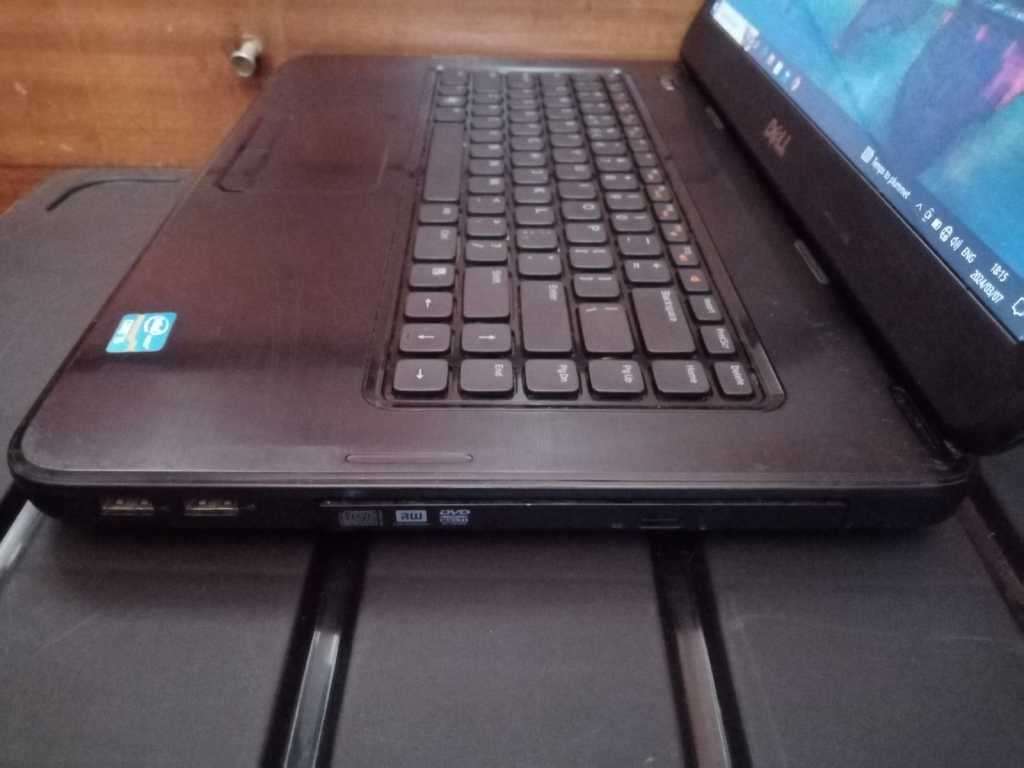 Dell Inspiron N5050 Core i5 CPU/ 4 Gig Ram/ 500 Gig HDD Laptop