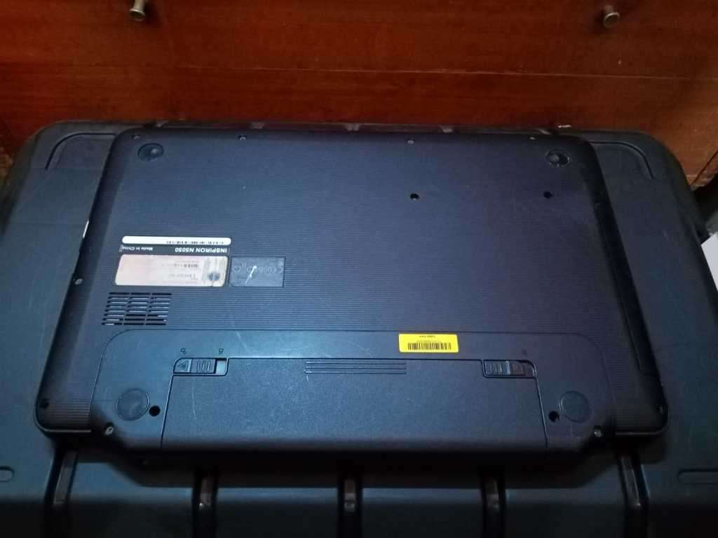 Dell Inspiron N5050 Core i5 CPU/ 4 Gig Ram/ 500 Gig HDD Laptop