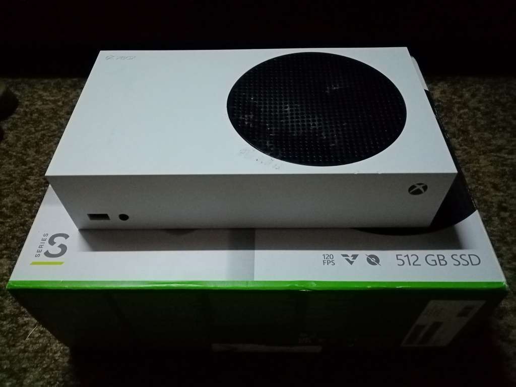 FAULTY! XBOX SERIES S 512GIG SSD IN ORIGINAL BOX.