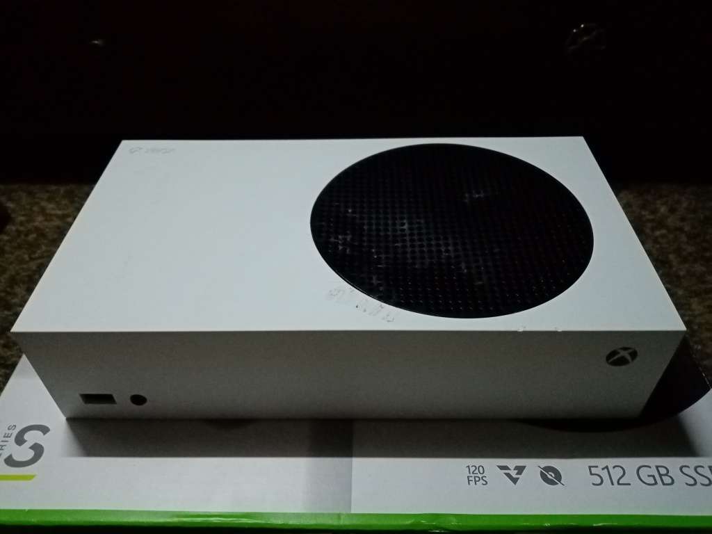 FAULTY! XBOX SERIES S 512GIG SSD IN ORIGINAL BOX.