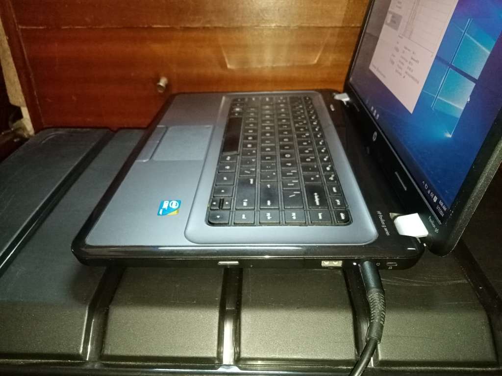 HP Pavilion G6 - i3 CPU/4 Gig Ram/ 500 Gig LAPTOP