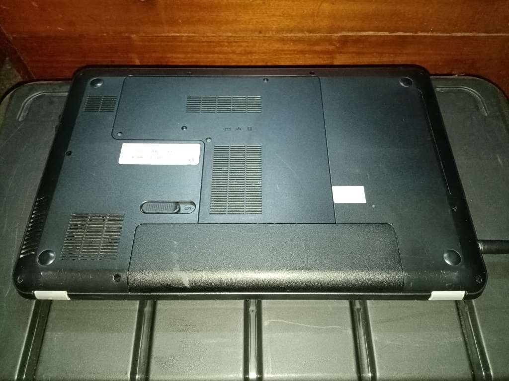 HP Pavilion G6 - i3 CPU/4 Gig Ram/ 500 Gig LAPTOP