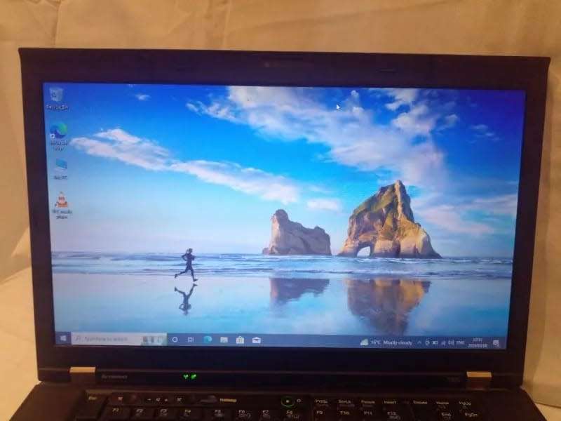 Lenovo ThinkPad T520 i7 CPU/ 6 Gig Ram/ 500 Gig HDD Laptop