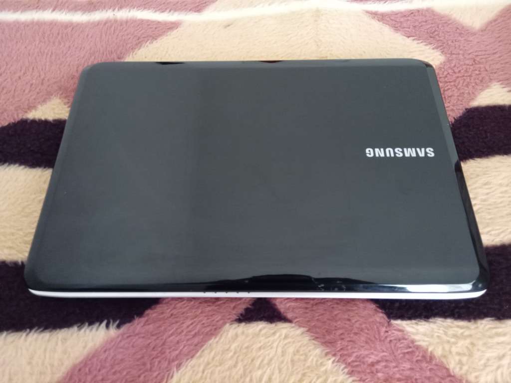 Mint Condition! Samsung RV510 Laptop