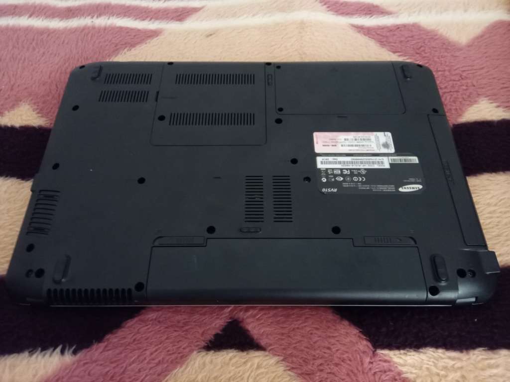 Mint Condition! Samsung RV510 Laptop