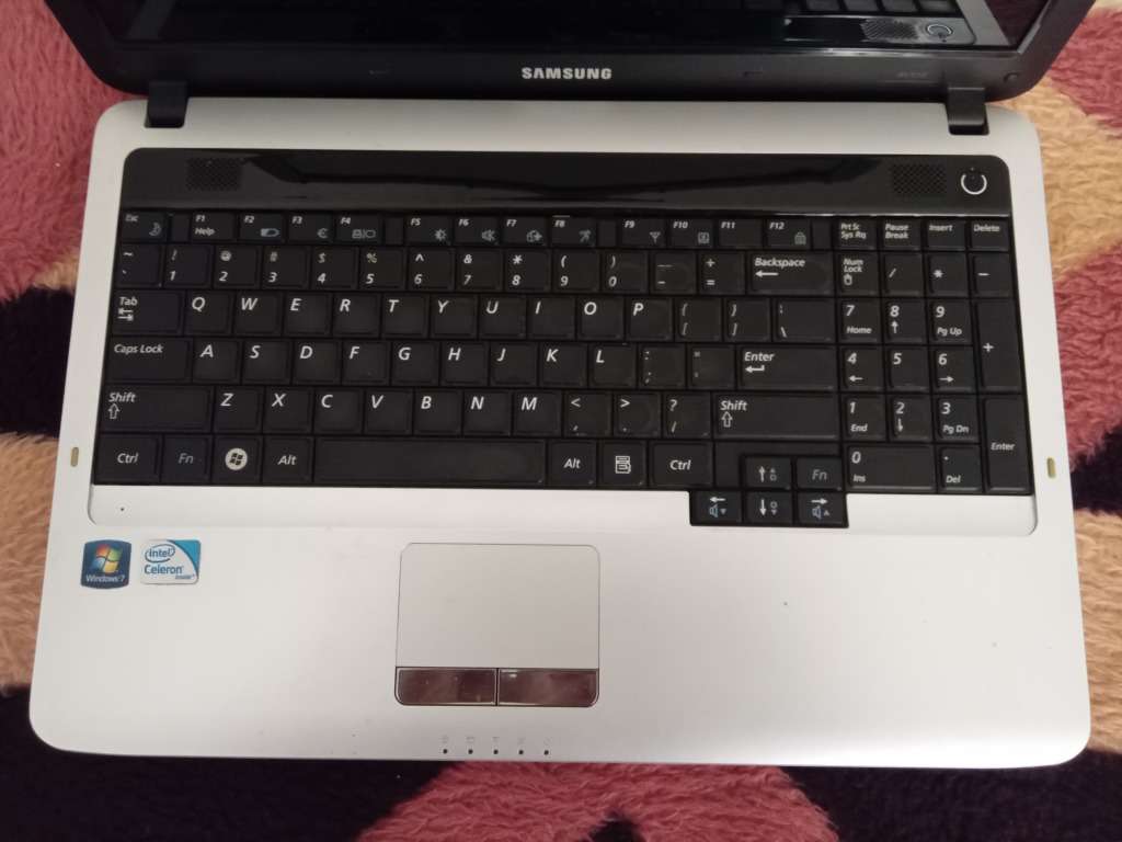 Mint Condition! Samsung RV510 Laptop