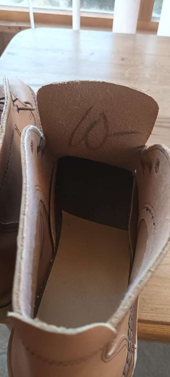 Genuine & NEW** Tarzan Hand Crafted Leather Shoes Size 10