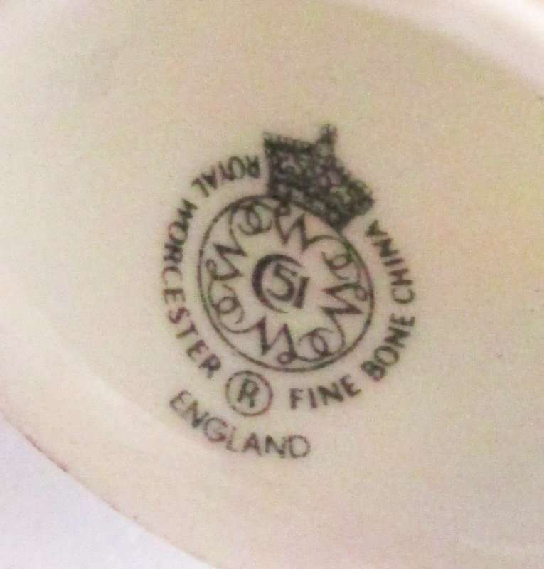 A ROYAL WORCESTER THIMBLE ---Boxed