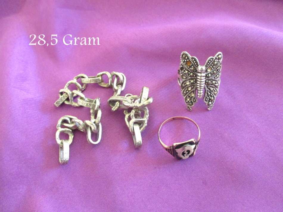 28,5 GRAM SCRAP SILVER JEWELLERY--SOME FINE__NEEDS TLC