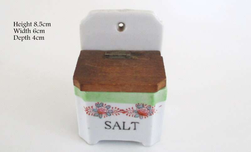 A CHILDS SPICE SET---READ