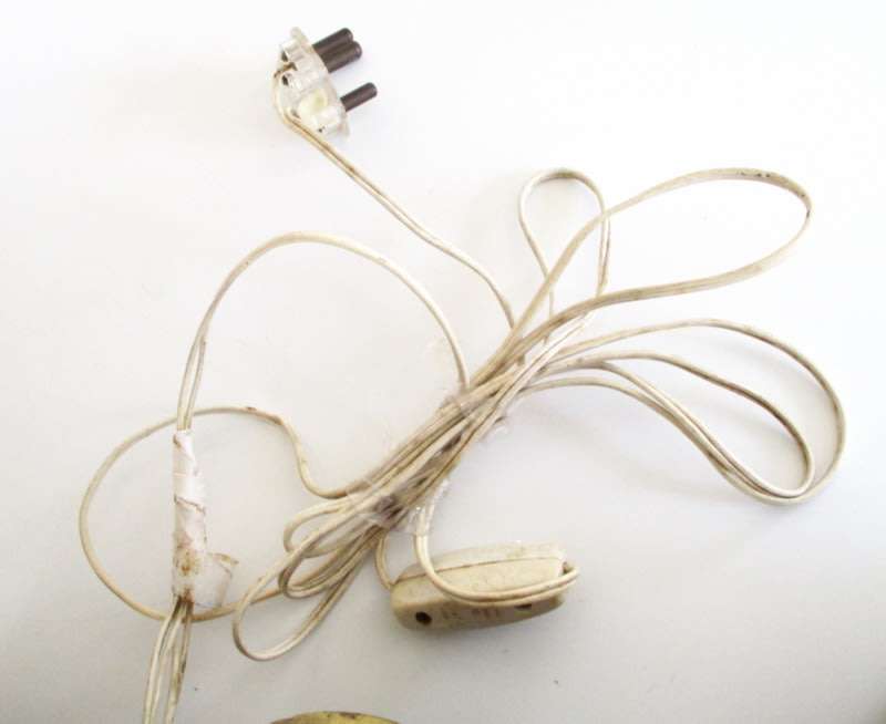 A SOLID BRASS WALL LIGHT--LOW START