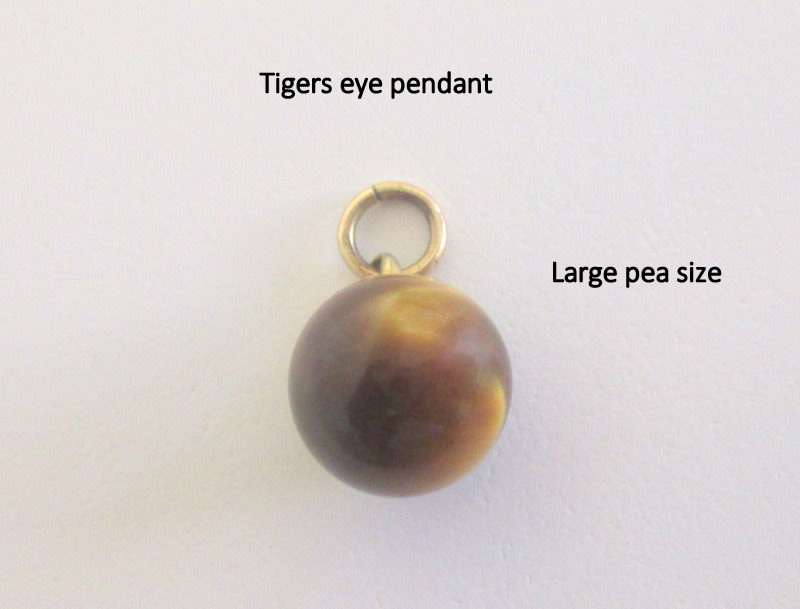 A LOT OF SEMI PRECIOUS STONE JEWELLERY