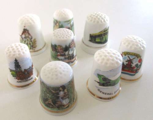 KPM PORCELAIN SIDE PLATES,TOYAL COLLECTABLES AND A LOT OF THIMBLES--ALL FOR 1 BID--NO DEFECTS