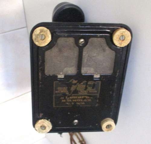 A SIEMAN VINTAGE BLACK TELEPHONE --PLEASE READ