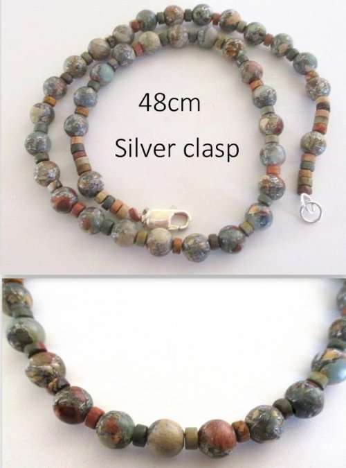 A JASPER BEADED NECKLACE WITH A SILVER CLASP---NEW