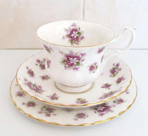 A ROYAL ALBERT "SWEET VIOLETS" TRIO----PERFECT
