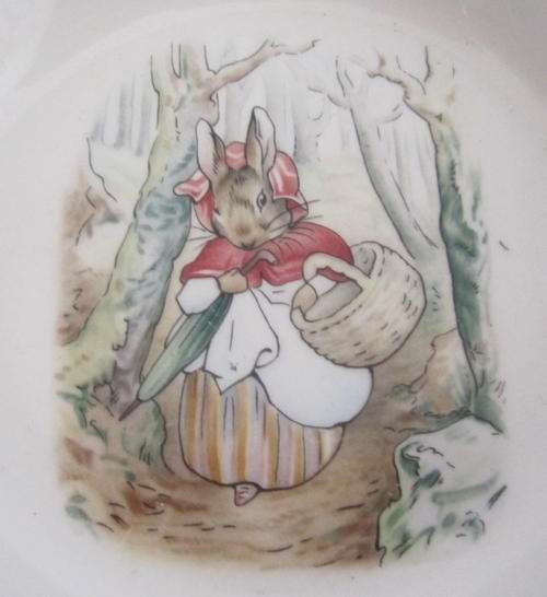 A WEDGEWOOD BEATRIX POTTER "PETER RABBIT" BOWL