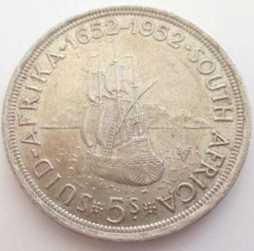 A 1952 SOUTH AFRICAN FIVE SHILLING --,500 SILVER