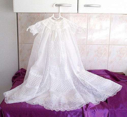 A VINTAGE 1960's CHRISTENING DRESS