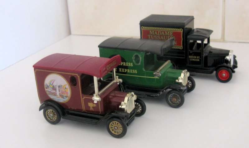 3 LLEDO MODEL CARS---WEDNESDAY CRAZY