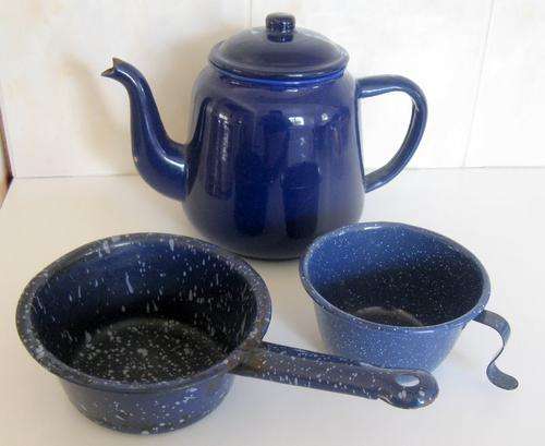3 BLUE ENAMELWARE ITEMS