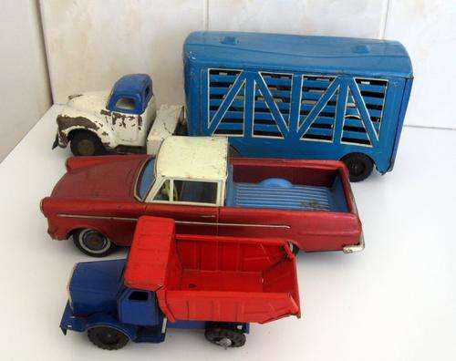 THE LAST OF THE TIN TOYS FOR RESTORATION OR PARTS