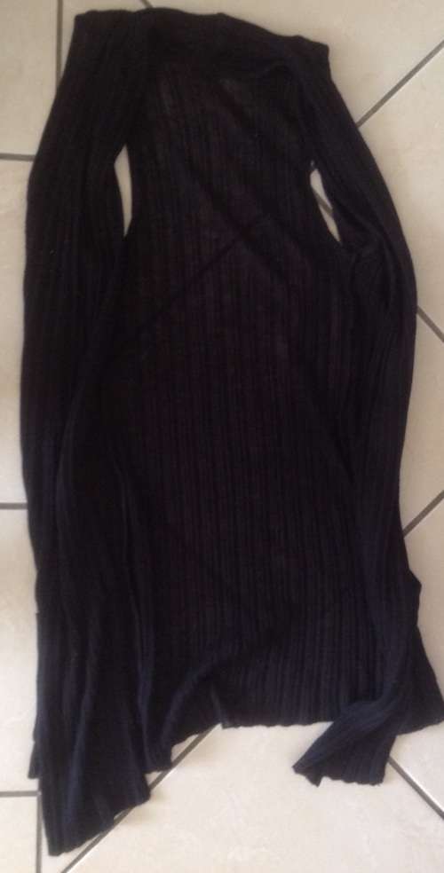 Size 32 Truworths waterfall sleeveless knit jacket