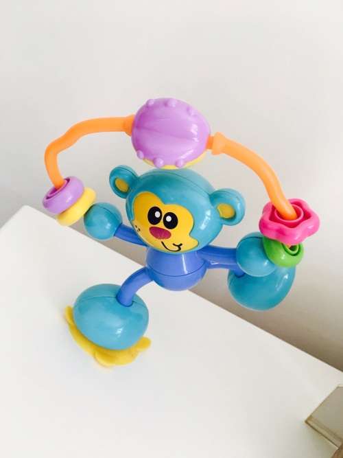 Highchair suction toy