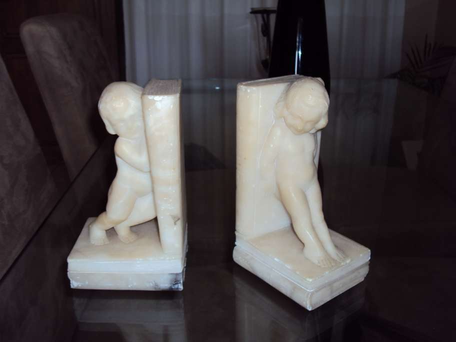 MARBLE CHERUBS BOOK ENDS