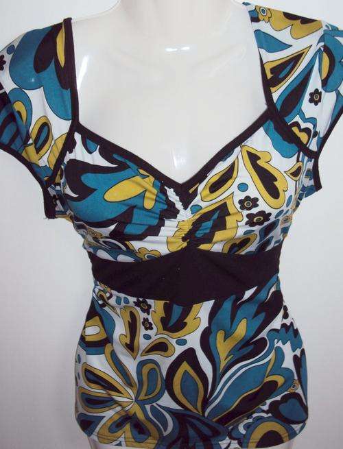 Top with bangle and earring set