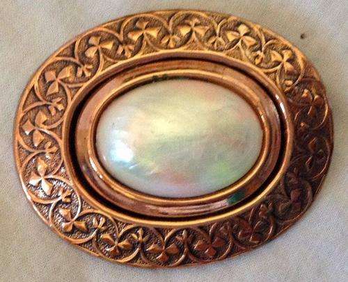 Vintage copper & faux pearl brooch  - R1 NR