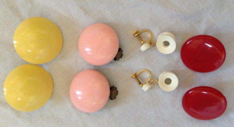 Lot of 4 pairs vintage earrings - R1 NR