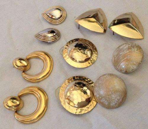 Lot of 5 pairs vintage earrings - R1 NR